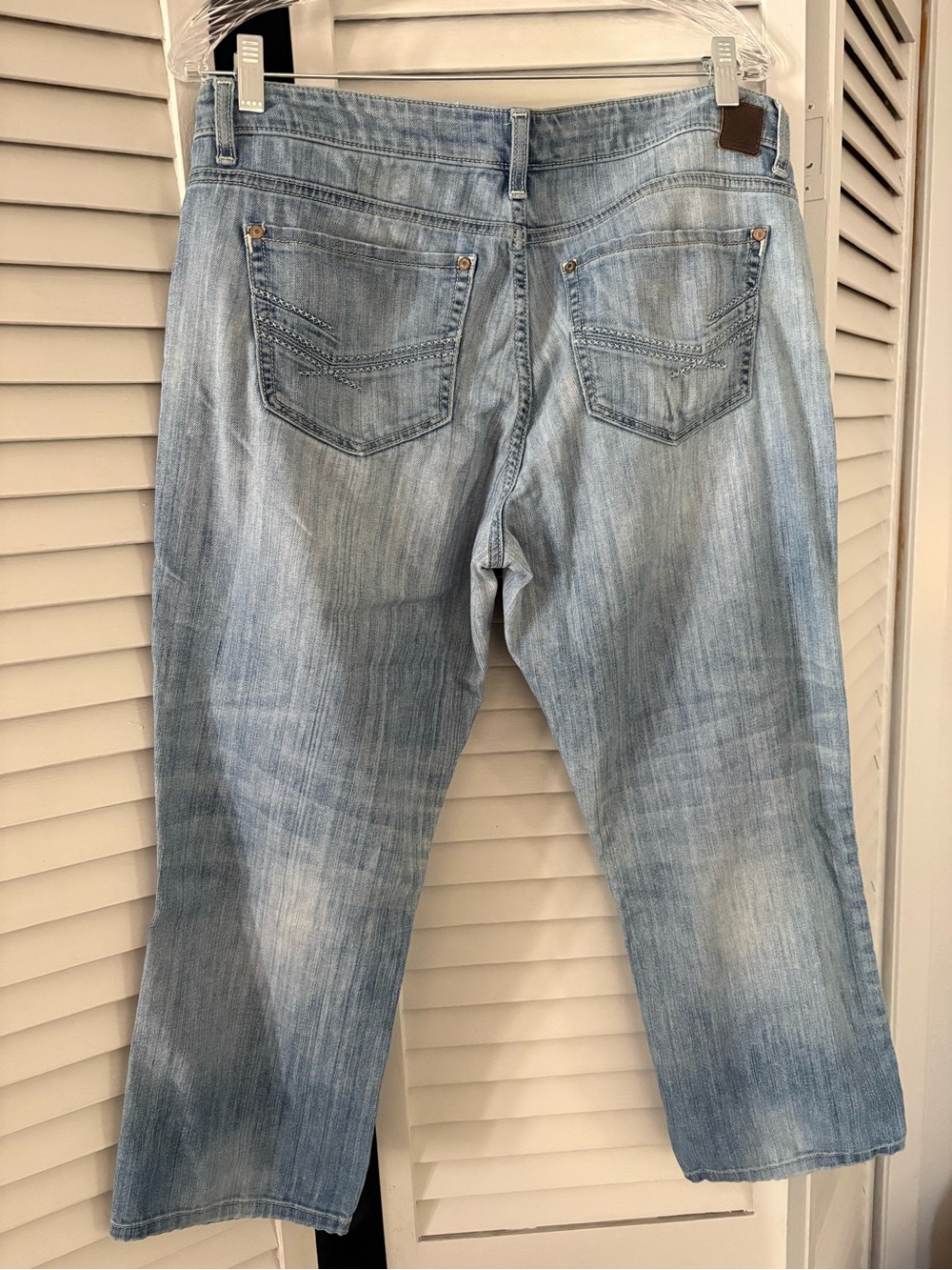 BKE Women's Light Blue Cropped Ankle Jeans